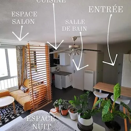 2min De La Et Parking Prive 아파트